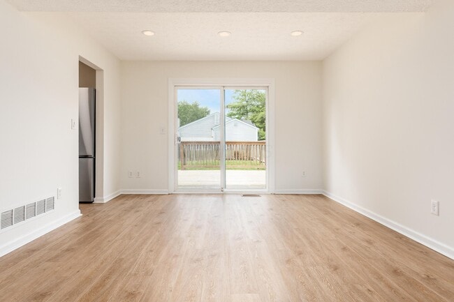 Building Photo - 8407 Covered Wagon Ct