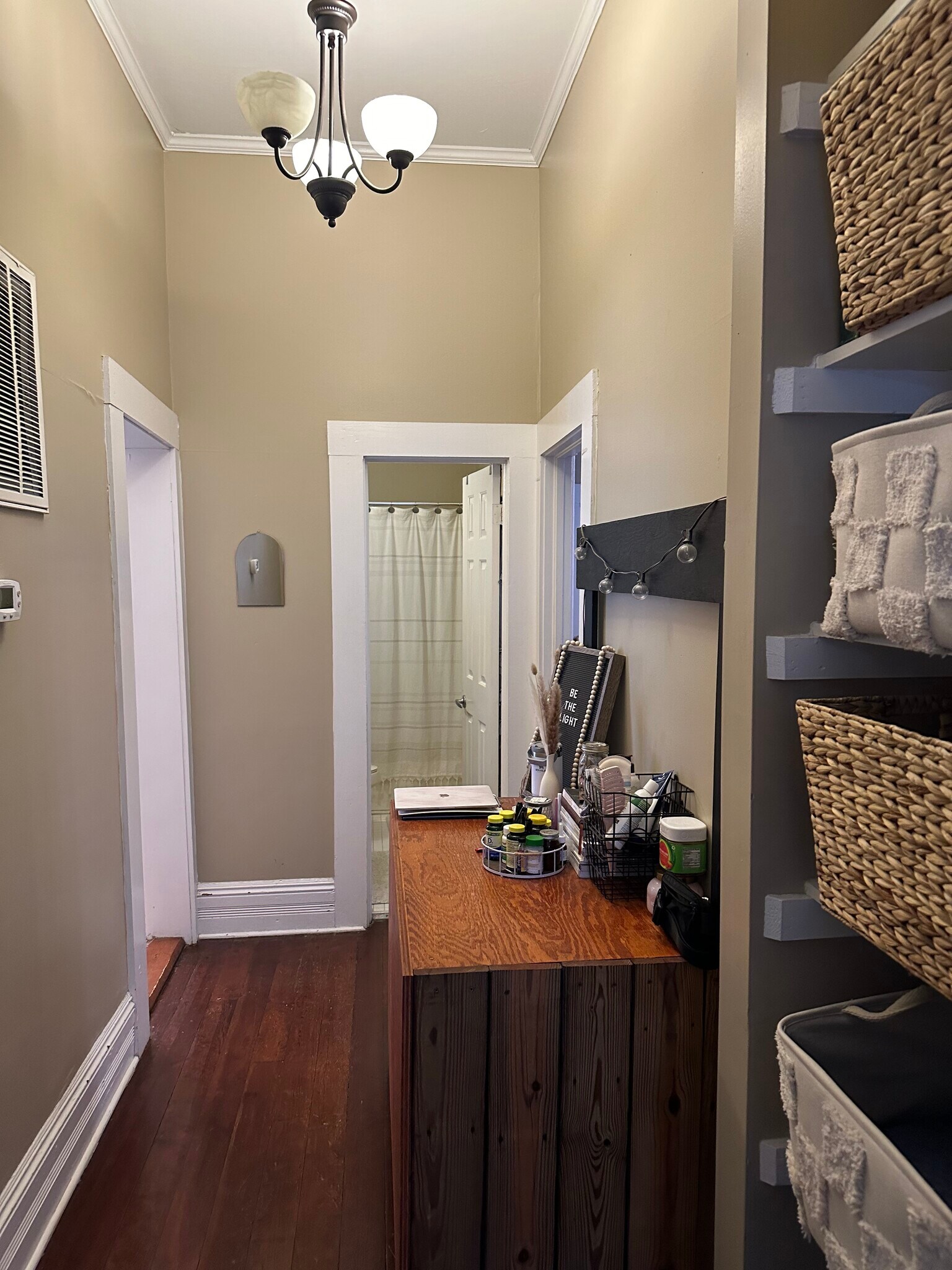 Building Photo - 112 E Church St