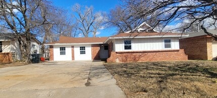 Building Photo - 3101 Del Rancho Rd