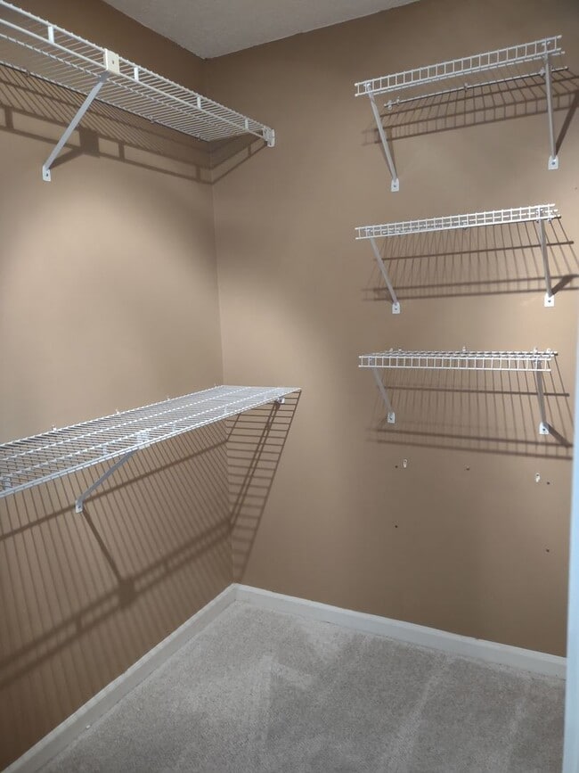 Building Photo - Move In Ready Townhome located in The Gate...