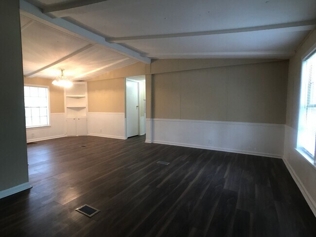 Building Photo - Limited-Time Move-In Special: No Deposit! Mobile Home in West Chatham with Fenced Yard