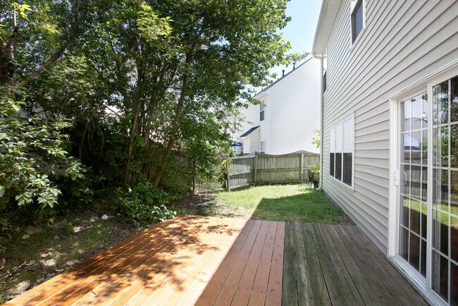 Building Photo - Nice house in SW Durham with fenced yard and scenic view!