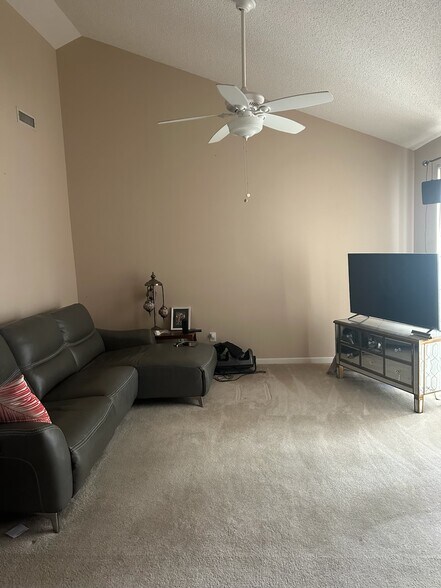 Primary Photo - 3721 Merestone Dr