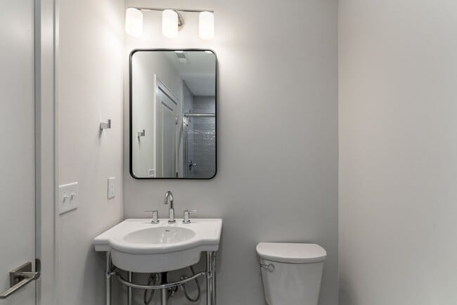 Building Photo - 468-470 E. 2nd Ave