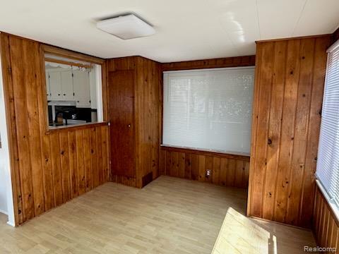 Building Photo - 6199 Monrovia Dr