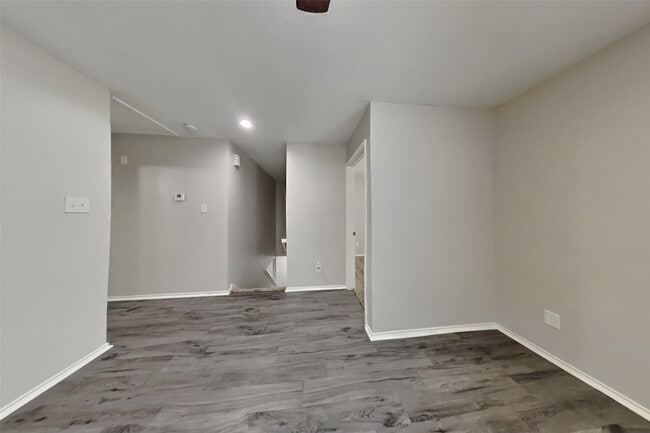 Building Photo - 4023 Sand Ripple Ln