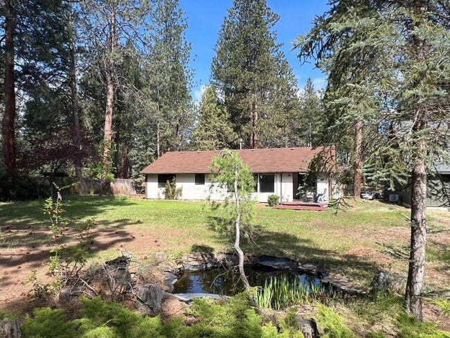 Building Photo - Nature Retreat on 0.6 Acres Near the Desch...