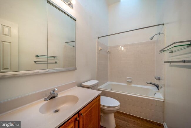 Building Photo - 8501 Blue Bird Woods Ct