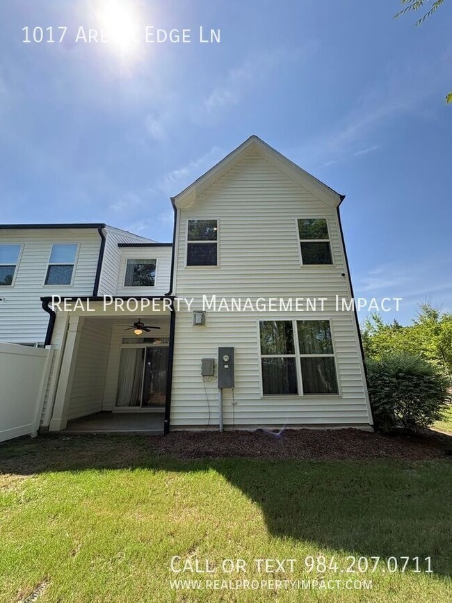 Building Photo - 1017 Arbor Edge Ln