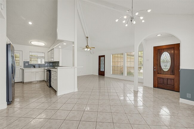 Building Photo - 9208 Carousel Ln
