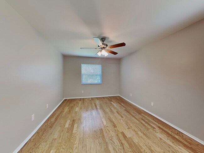 Building Photo - 103 Coralwood Cir