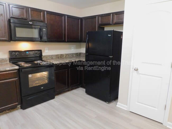 Building Photo - 2035 Chapel Park Ln