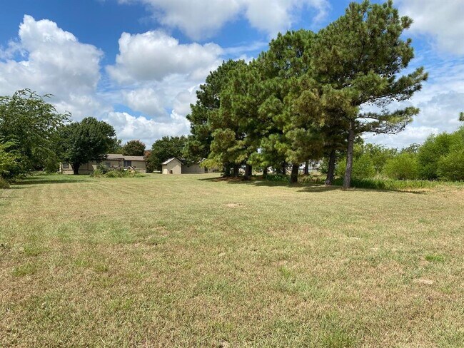 Building Photo - 9661 Farm to Market 548