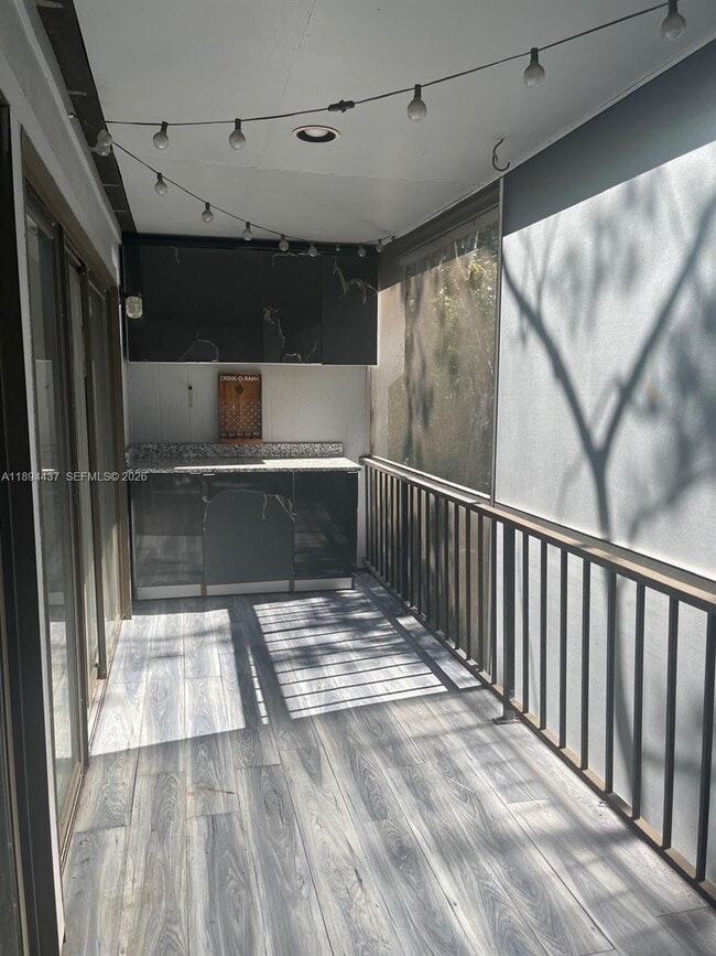 Building Photo - 10 Sheoah Blvd