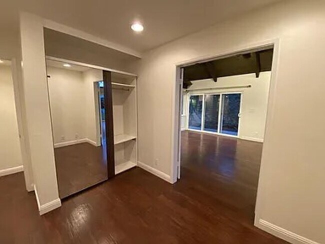 Building Photo - Sunnyvale - Beautiful update home in Desir...