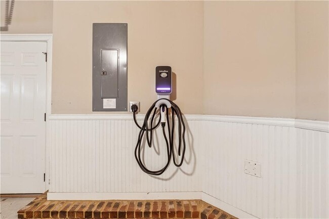 Building Photo - 1220 State St NW