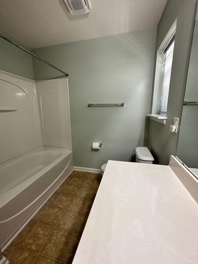 Building Photo - Exclusively Offered by Muse Realty Rentals...