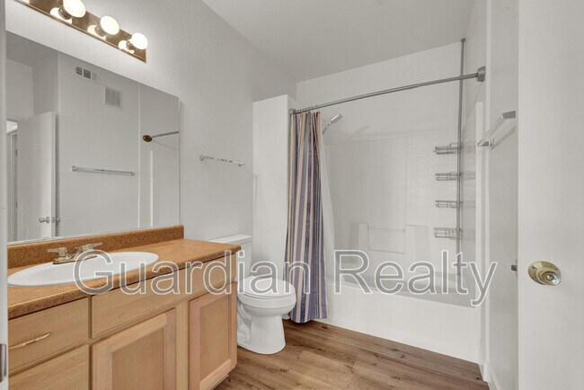 Building Photo - 8250 N Grand Canyon Dr