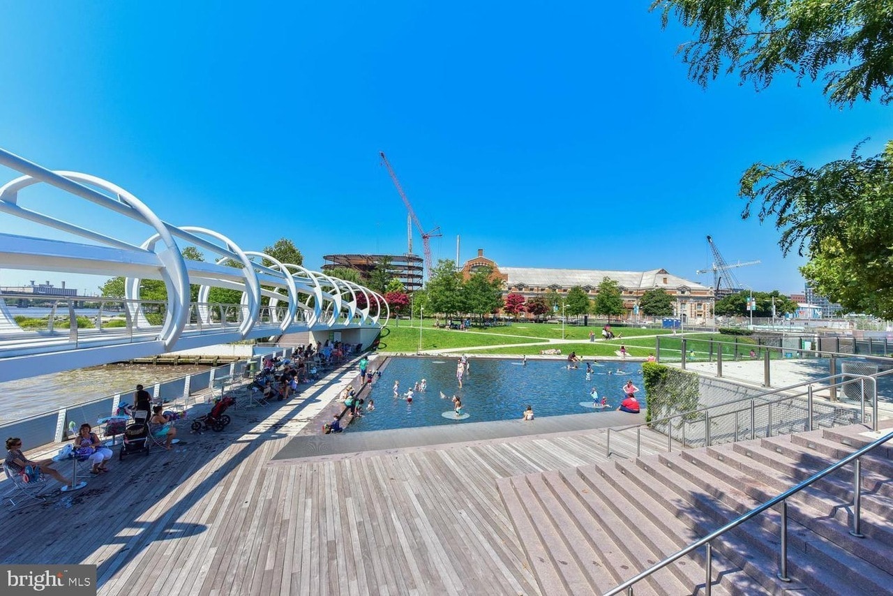 Navy Yard pool feature in the summer. - 1101 3rd St SW