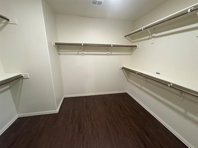 Building Photo - 520 Stillwater Dr