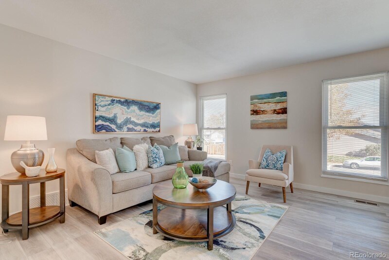 Building Photo - 2065 S Ivory St