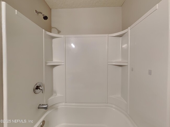 Building Photo - 8048 Meadow Walk Ln