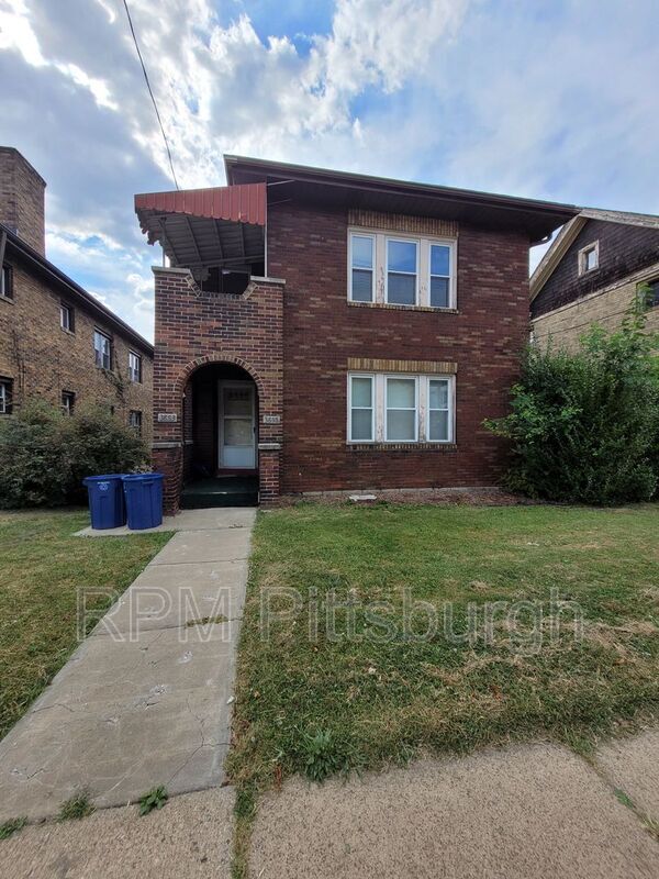 Building Photo - 3853 Brighton Rd