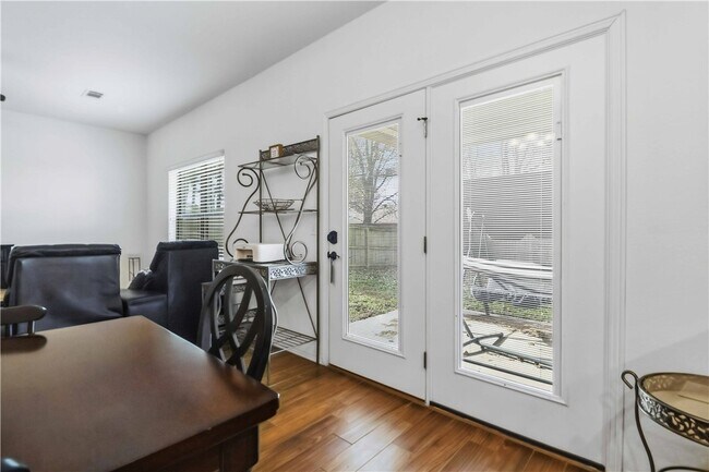 Building Photo - 1299 N Sicily Ln