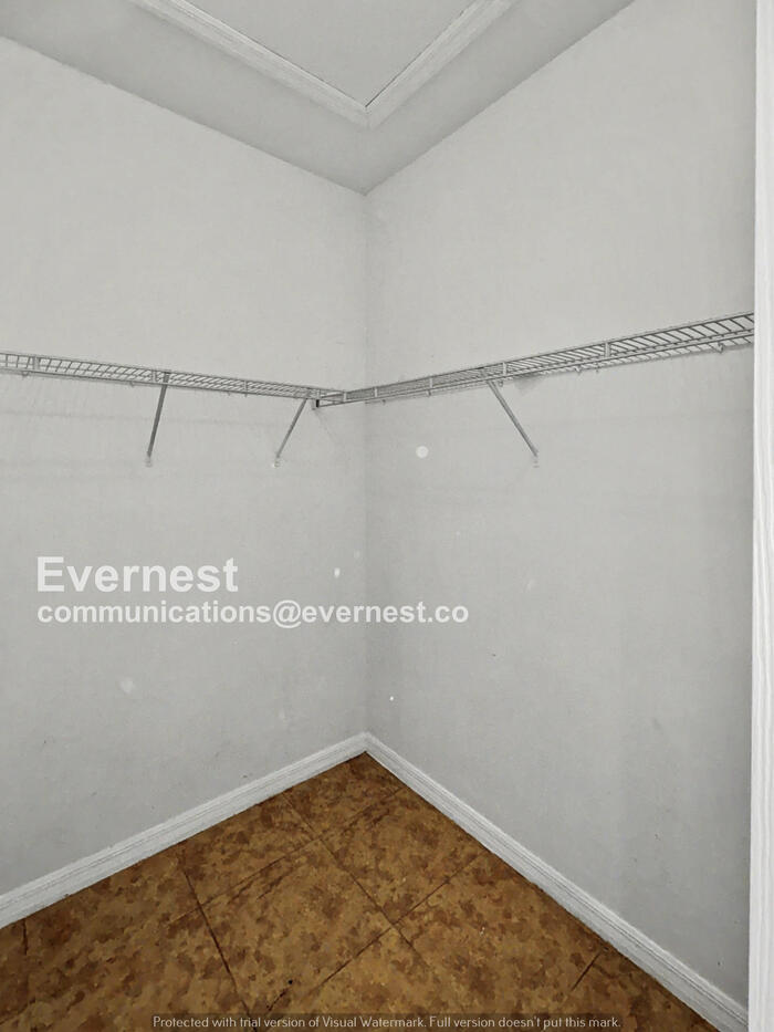 Building Photo - 505 Viceroy Ct