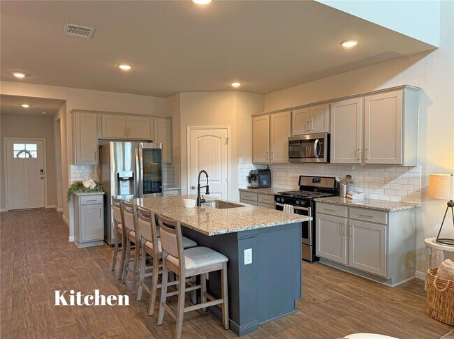 Building Photo - 148 Callado Cir