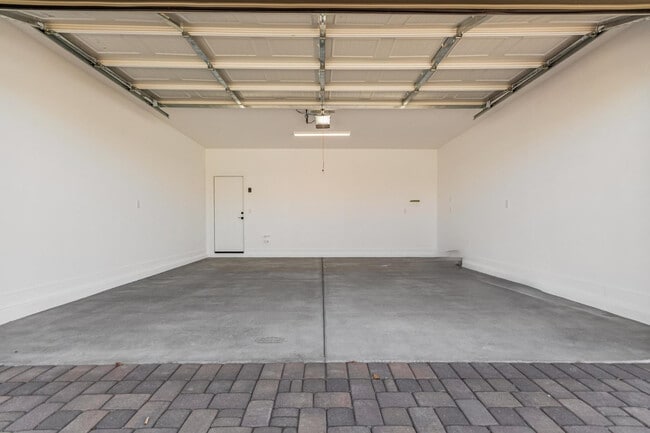 Building Photo - 14807 W Soft Wind Dr