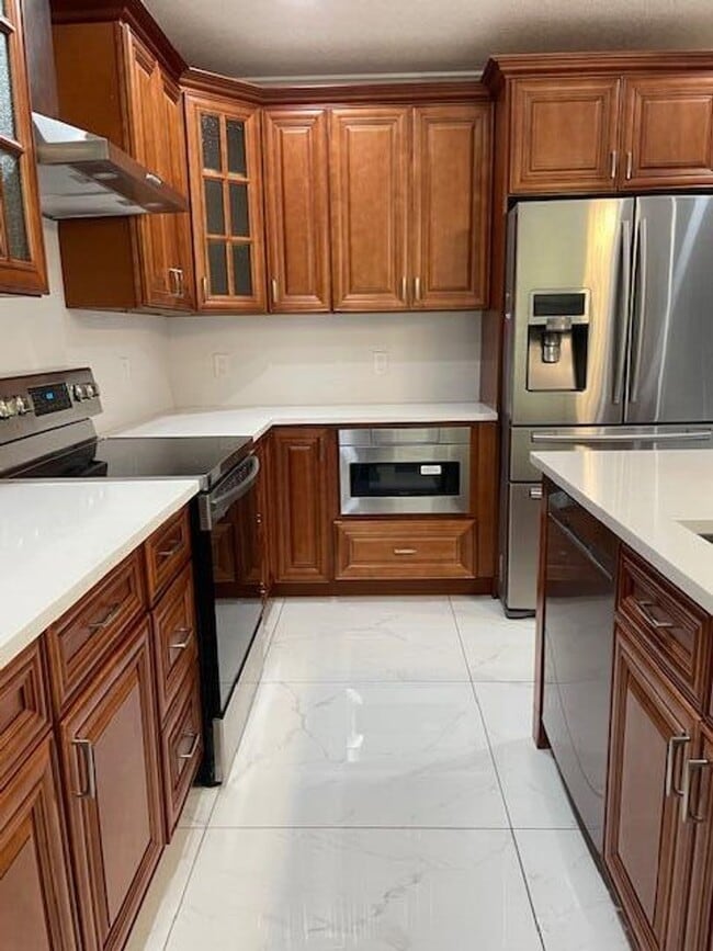 Building Photo - 6352 NW 36th Ave