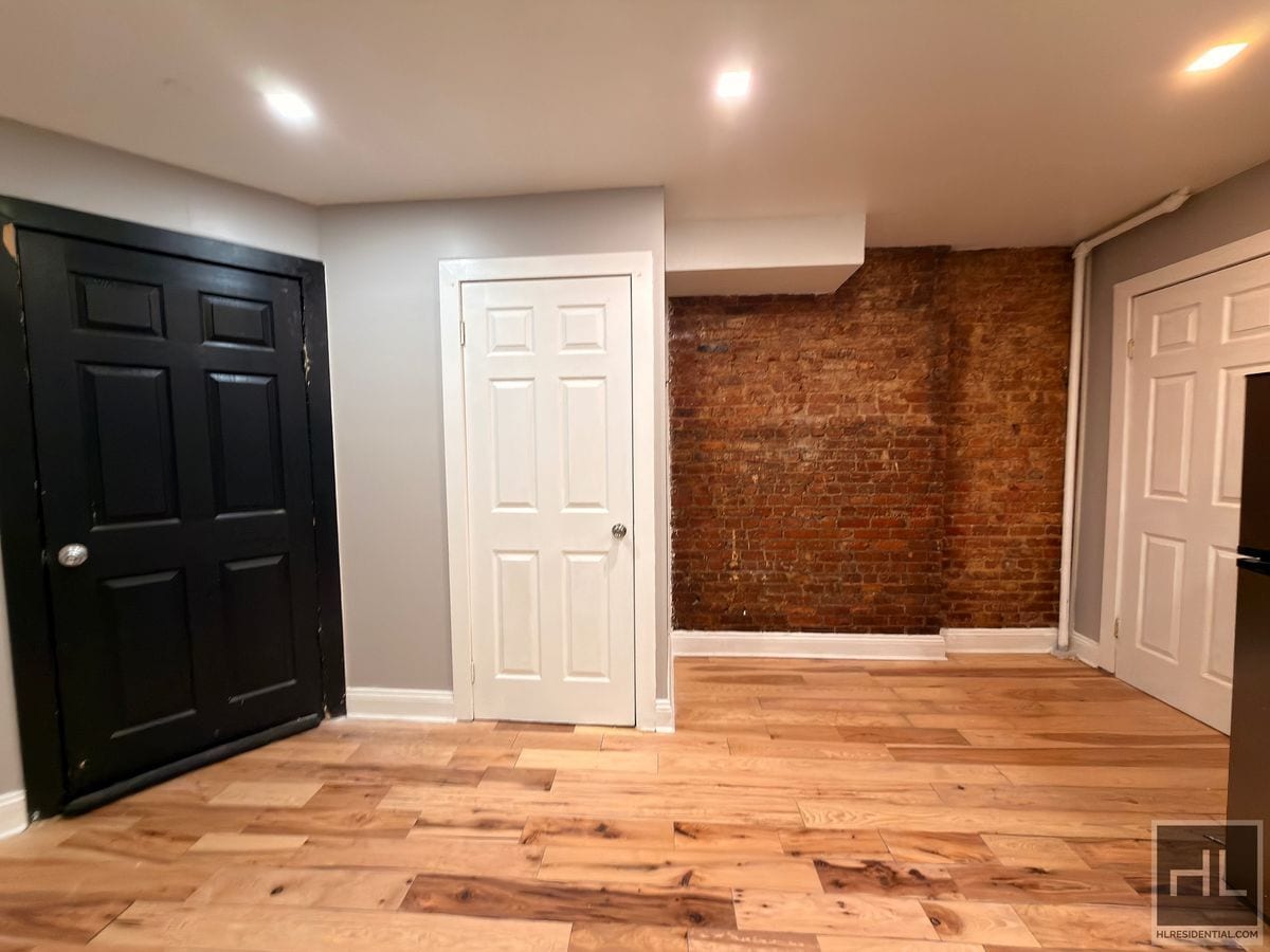 Building Photo - HALSEY STREET