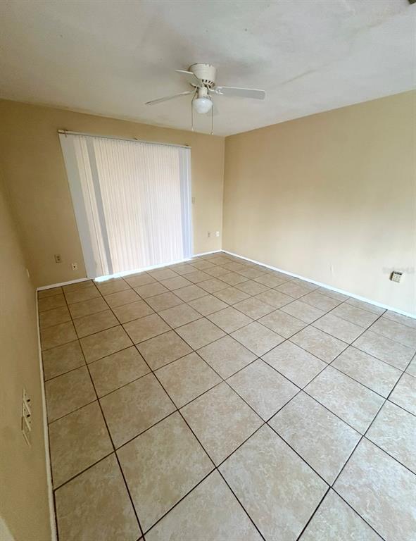 Building Photo - 7124 Isle Dr