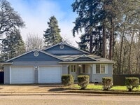 Building Photo - 3200 Lorian Ln SE