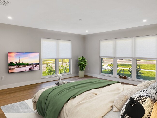 Building Photo - Fully Remodeled Snell Isle Luxury Home - A...