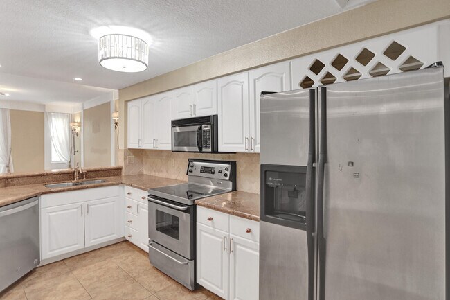 Building Photo - 1900 Oceanwalk Ln