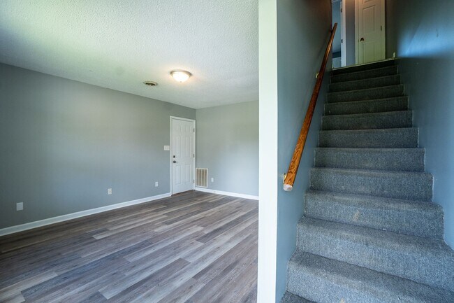 Building Photo - 360 Britton Ave