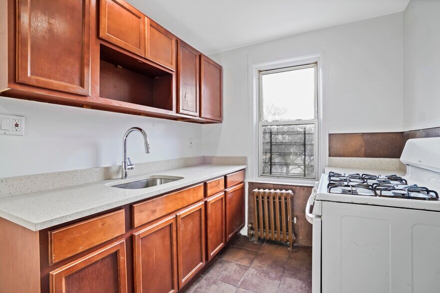 Building Photo - 1824 Summerfield St