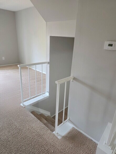 Building Photo - 3274 Alpine Dr