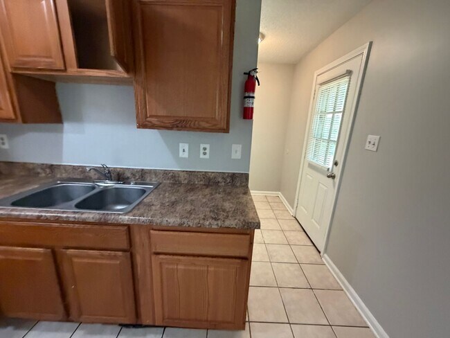Building Photo - 5596 Karen Dr