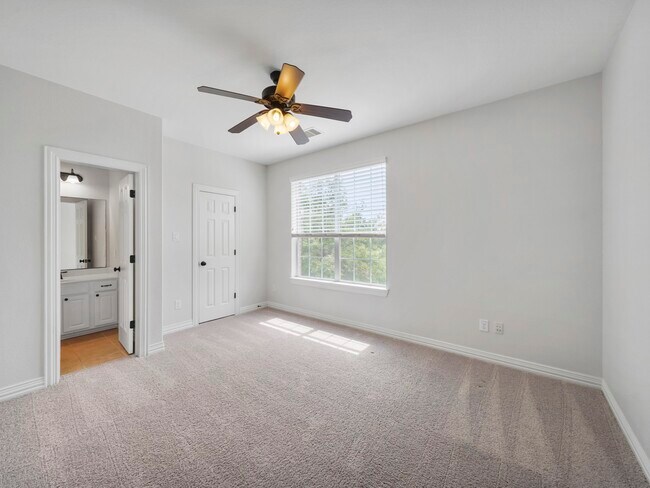 Building Photo - 5430 Tyler Park Ln