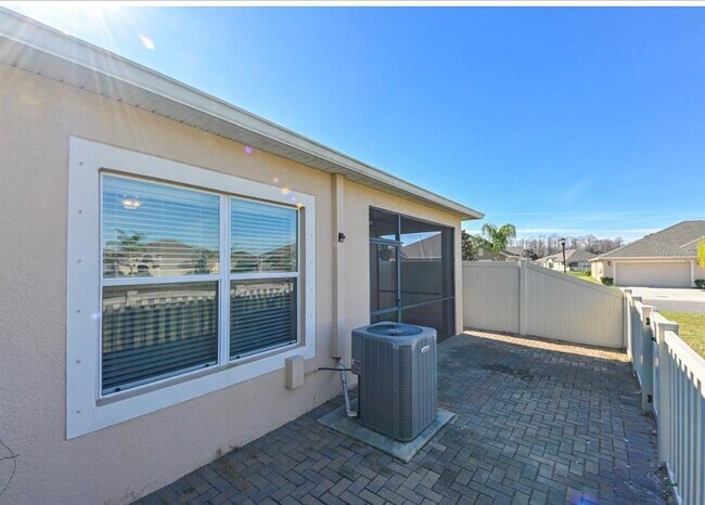 Building Photo - 13529 Crest Lake Dr