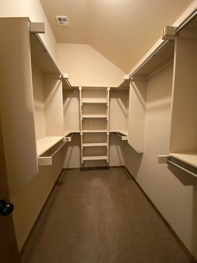 Building Photo - Water Front Property!!  3 Bed, 2 bath with Storm Shelter