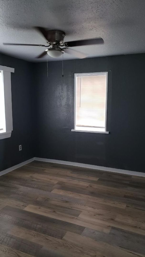 Building Photo - Adorable 2bedroom 1bathroom