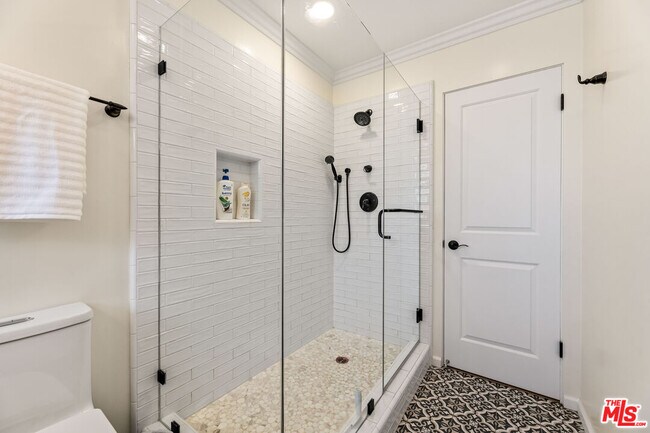 Building Photo - 6111 Monero Dr