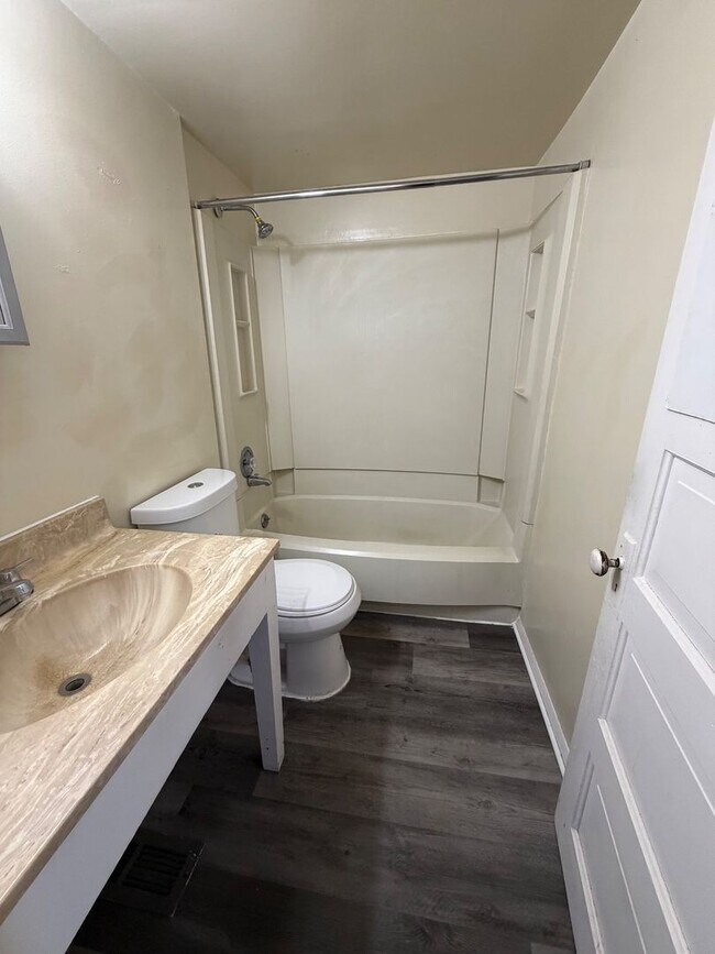 Building Photo - 4228 W Bonny Pl