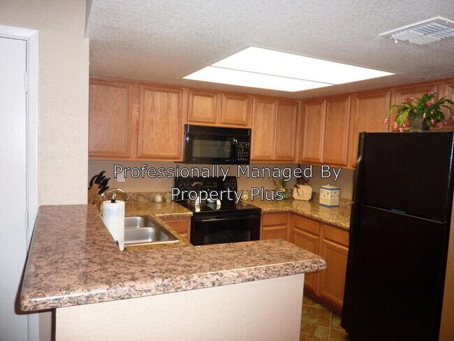 Building Photo - 5757 W Eugie Ave