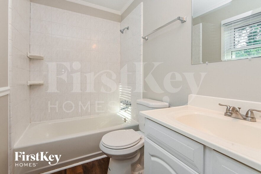 Building Photo - 8308 Lacewood Pl