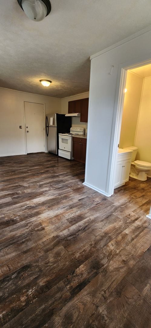 Primary Photo - 313 N Michigan Ave